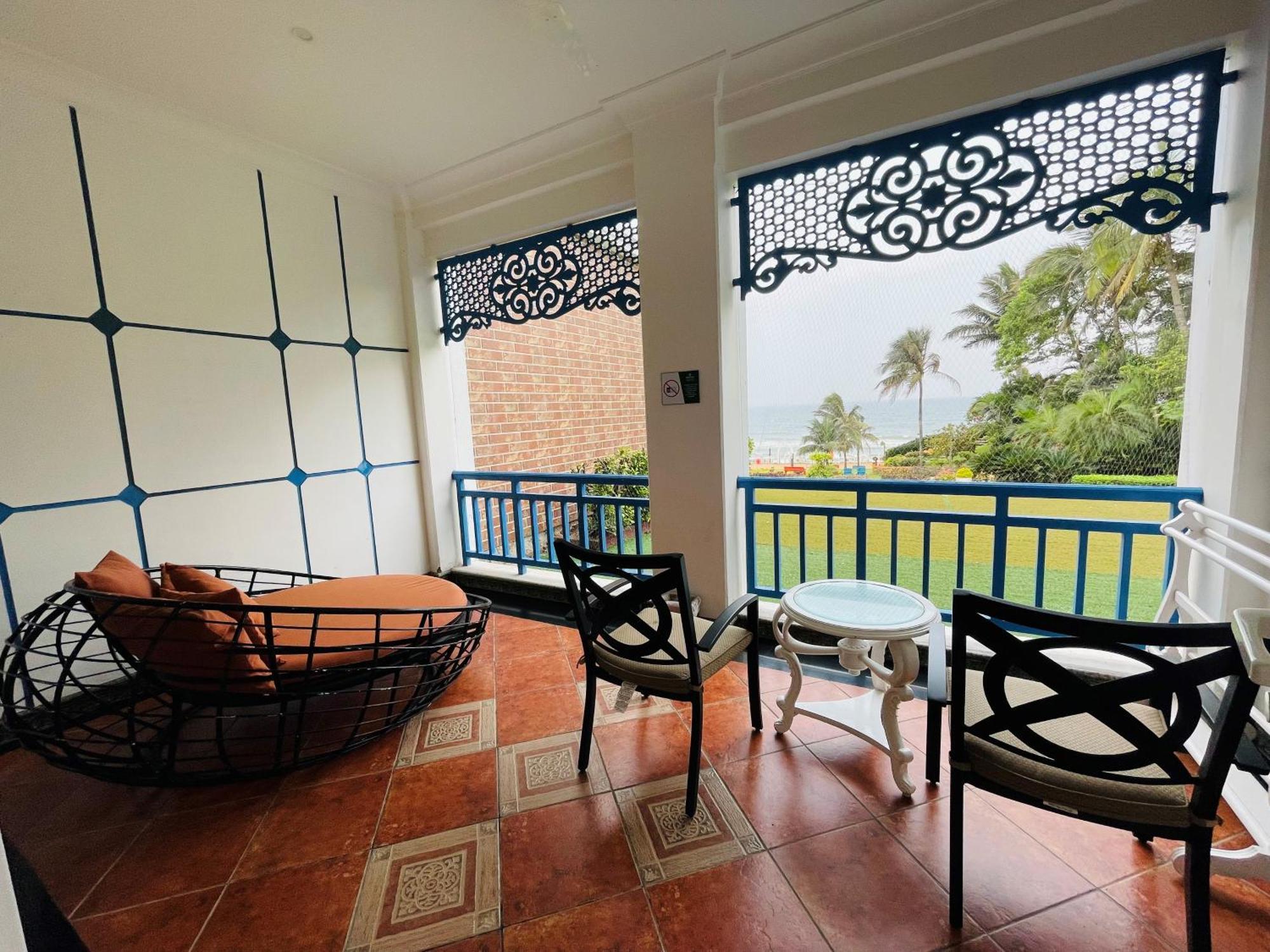Mayfair Palm Beach Resort Gopālpur Exterior foto
